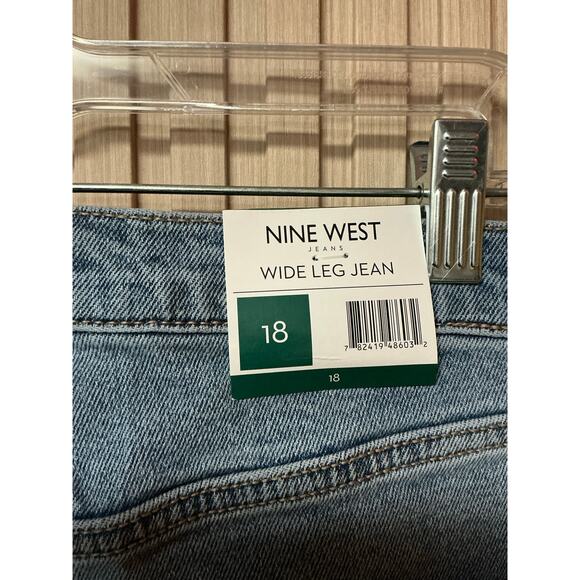 Nine West Wide Leg High Rise Jeans Light Wash Size 18 - Picture 8 of 9
